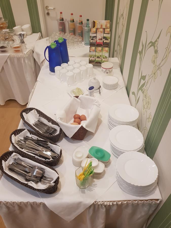 Am Rossplan Hotel Altenburg Bagian luar foto